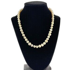 Cultured Freshwater Pearl necklace 18in Long Vintage